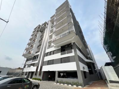 Luxurious Massive 3 Bedroom Apartment with Bq + Spool & Gym, Lekki Phase 1, Lekki, Lagos, Flat / Apartment for Sale