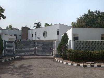 5bedroom Fully Detached, Salwin Close, Maitama District, Abuja, Detached Duplex for Sale