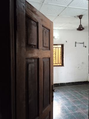 Room in a Shared Flat, Alasia Town, Ajah, Lagos, Flat / Apartment for Rent