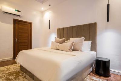 Cozy 3 Bedroom Apartment, Oniru, Victoria Island (vi), Lagos, Flat / Apartment Short Let