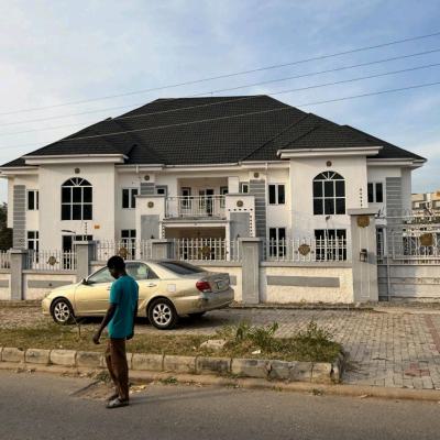 Residential Property Measuring 1,300sqm Available, Guzape District, Abuja, House for Sale