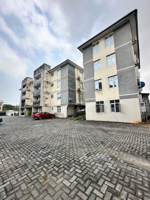 Nicely Built 2 Bedroom Maisonette, Off Admiralty Way, Lekki Phase 1, Lekki, Lagos, Flat / Apartment for Rent