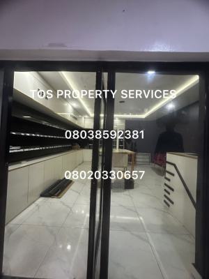 Luxury Store on a Busy Commercial Road, Lekki Phase 1, Lekki, Lagos, Shop for Rent