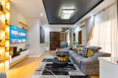 3 Bedroom Luxurious Penthouse Apartment, Off Admiralty, Lekki Phase 1, Lekki, Lagos, Flat / Apartment Short Let