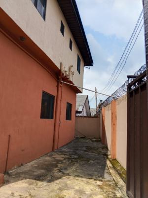 3 Bedroom Flat with Standard Facilities, Off Okporo Road, Rumuodara, Port Harcourt, Rivers, Flat / Apartment for Rent