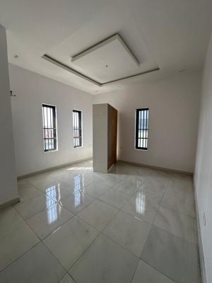 Newly Built Self Serviced 2 Bedroom Penthouse Flat, Lekki Phase 1, Lekki, Lagos, Flat / Apartment for Rent