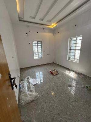 Luxurious Spacious Semi Masters Bedroom in a Serene and Secured, Lekki, Lagos, Flat / Apartment for Rent