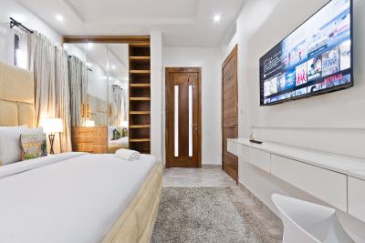 Luxury Fully Furnished 2 Bedroom, Lekki Phase 1, Lekki, Lagos, Flat / Apartment Short Let