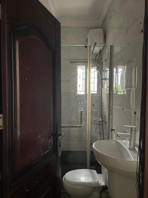 a Well Maintained 3 Bedrooms Flat, Chevron Drive, Lekki, Lagos, Flat / Apartment for Rent