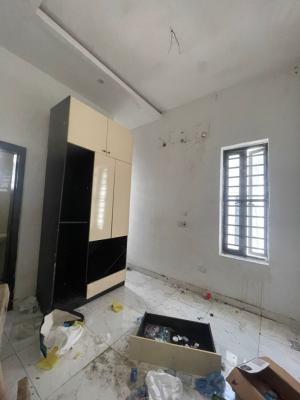 Room Upstairs in a Shared Apartment, Royal Pine Estate Orchid Road Eleganza Bustop Lekki Lagos, Lekki, Lagos, Flat / Apartment for Rent