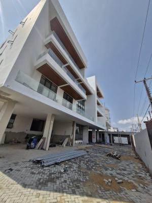 Luxurious 2 Bedroom Apartment with Pool, Lekki Phase 1, Lekki, Lagos, Flat / Apartment for Sale