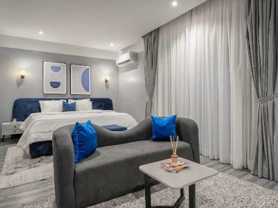 Studio 1-bedroom Getaway Apartment with Pool, Governor Road, Ikotun, Lagos, Self Contain (single Rooms) Short Let