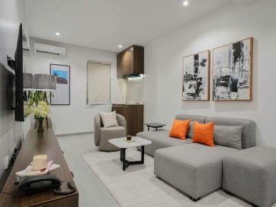 Cozy 1-bedroom Staycation Apartment with Pool Prepared for You, Governor Road, Ikotun, Lagos, Mini Flat (room and Parlour) Short Let