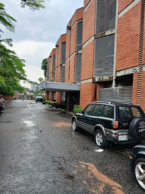 an Hospital  Building on 3 Floors., Saint Gregory/ Ikoyi Road., Obalende, Lagos Island, Lagos, House for Sale