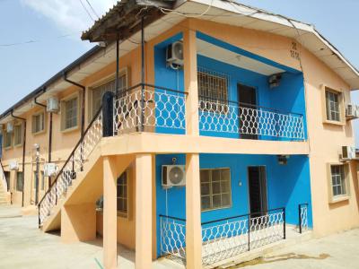3 Bedroom  Serviced Apartments, Eleyele, Ibadan, Oyo, House Short Let