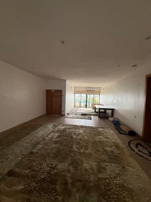 Massive 3bedroom with Bq Situated on The Third Floor (no Lift) in a Pr, Victoria Island (vi), Lagos, Flat / Apartment for Rent