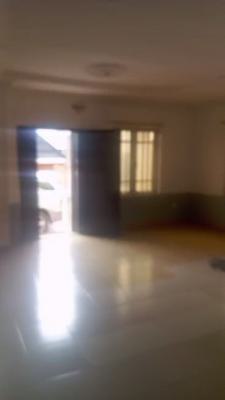 Spacious & Decent 3-bedroom Ground Floor, Shomolu, Lagos, Flat / Apartment for Rent