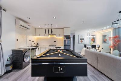 2 Bedroom Flat, Lekki Phase 1, Lekki, Lagos, Flat / Apartment Short Let