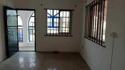 Newly Renovated 2 Bedroom Flat, Obanikoro, Shomolu, Lagos, Office Space for Rent