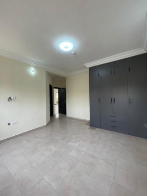 Newly Renovated 3 Bedrooms Apartment at Lekki Phase 1, Lekki, Lekki Phase 1, Lekki, Lagos, Flat / Apartment for Rent