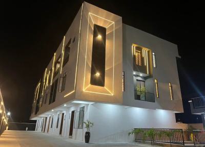 Luxury 4 Bedroom Apartment, Lekki, Lekki Phase 1, Lekki, Lagos, Flat / Apartment Short Let