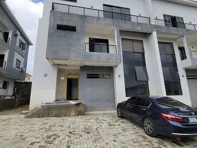Newly Built 5 Bedroom Semi Detached Duplex with BQ