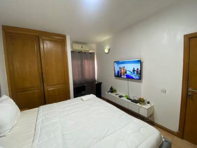 Elevated Studio Apartment with Pool & Gym, Ikoyi Club Road., Ikoyi, Lagos, Self Contain (single Rooms) Short Let