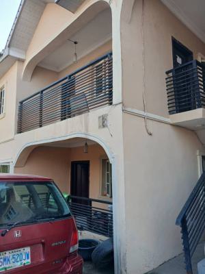 Spacious 3 Bedroom Apartment Upstairs, Ogombo, Lekki Phase 2, Lekki, Lagos, Flat / Apartment for Rent