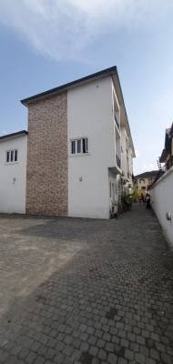 Decent 3 Bedroom Apartment with a Room Bq, Lekki Phase 1, Lekki, Lagos, House for Rent