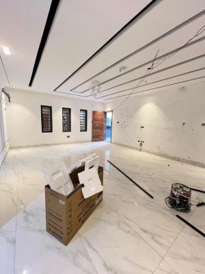 Nicely Finished 3 Bedroom Apartment with Pool, and Gym, Lekki Phase 1, Lekki, Lagos, Flat / Apartment for Sale