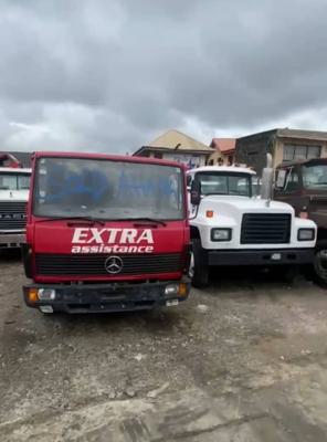 Land Size of 1100sqm with a Bungalow on It, Directly on Oshodi Apapa Expressway By Ijesha Bus Stop Lagos, Ijesha, Lagos, Commercial Land for Sale