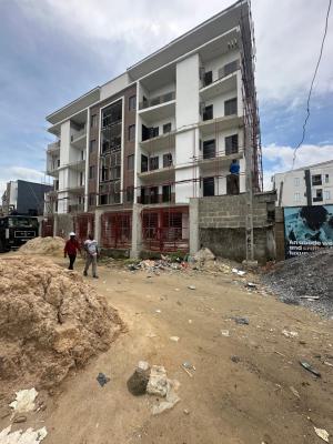 Well Spacious  4 Bed Apartment, Lekki Phase 1, Lekki, Lagos, Flat / Apartment for Sale