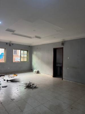 Spacious 3 Bedroom Flat, Gra Phase 1, Magodo, Lagos, Flat / Apartment for Rent
