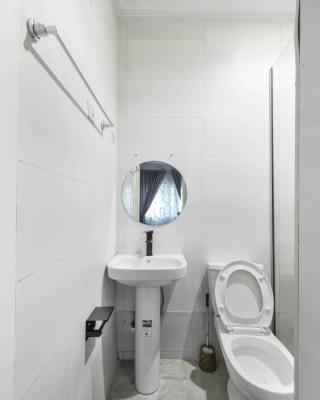 Fully Furnished 3 Bedroom Apartment, Lekki Phase 1, Lekki, Lagos, Flat / Apartment for Rent