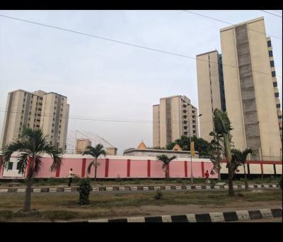 3 Spacious Bedrooms on 11th Floor, Eric Moore Towers, Eric Moore, Surulere, Lagos, Flat / Apartment for Sale