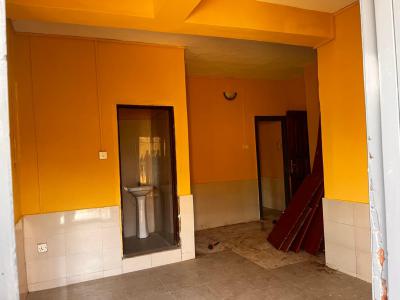 2 Bedroom Flat, Moronfolu Street Close to Unilag Campus, Akoka, Yaba, Lagos, Flat / Apartment for Rent
