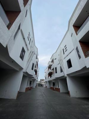Lovely 5bedroom Terrace Duplex, Osapa, Lekki, Lagos, Terraced Duplex for Sale