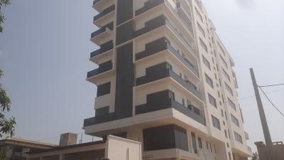 Newly Built and Serviced with 24/7 Power Supply 3 Bedroom En-suite Fla, Victoria Island (vi), Lagos, Flat / Apartment for Sale