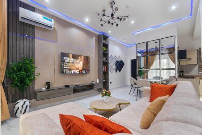 Luxury 2-bedroom Apartment with 3 Balconies, Lekki Phase 1, Lekki, Lagos, Flat / Apartment Short Let