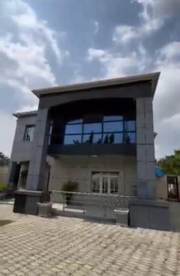 Distress 5 Bedroom Duplex + 2 Rooms Bq 3rd Avenue, 3rd Avenue, Gwarinpa, Abuja, Detached Duplex for Sale