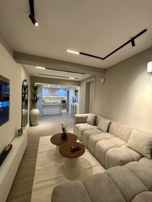 Luxury 2bedroom with Ps5 & Clean Water, Lekki Phase 1, Lekki, Lagos, Flat / Apartment Short Let