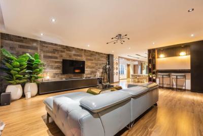 3 Bedroom Waterfront Apartment with Ps5 & Pool, Lekki Phase 1, Lekki, Lagos, Flat / Apartment Short Let