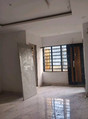 Standard Two Bedroom Flat, Alagomeji, Yaba, Lagos, Flat / Apartment for Rent