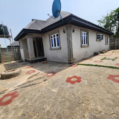 Neatly Used 3 Bedroom Bungalow, Erunmu, Olodo, Ibadan, Oyo, Detached Bungalow for Sale