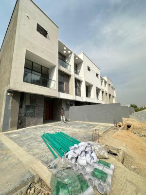 Luxury 2 Bedroom Maissonette in a Secure and Serene Environment., Lekki, Lekki Phase 1, Lekki, Lagos, Flat / Apartment for Sale