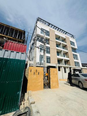 Nicely Built 3bedroom, Lekki Phase 1, Lekki, Lagos, Flat / Apartment for Sale