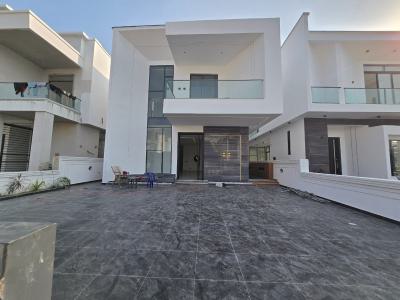 Newly Built 5 Bedroom House with a Swimming Pool — Lekki, Lagos