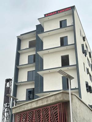 Exquisite 3 Bedroom Apartment with a Swimming Pool and Gym, Lekki Phase 1, Lekki, Lagos, Flat / Apartment for Sale