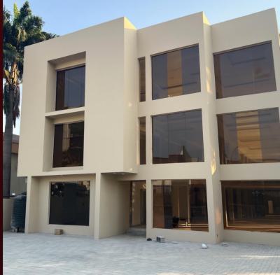 Commercial Plaza Wuse 2, Directly Opposite Burger King, Wuse 2, Abuja, Plaza / Complex / Mall for Sale