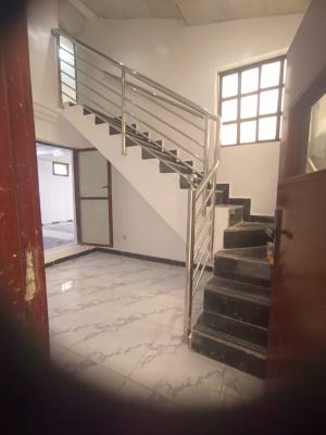 an Office Space in a Mini Duplex with 3 Rooms & 3 Toilets ., Lekki Phase 1, Lekki, Lagos, House for Rent